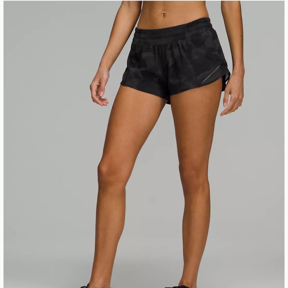 Lulu lemon camo hotty hot low rise lined short